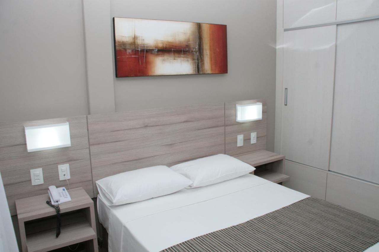 Hotel Linhatur Линярес Екстериор снимка