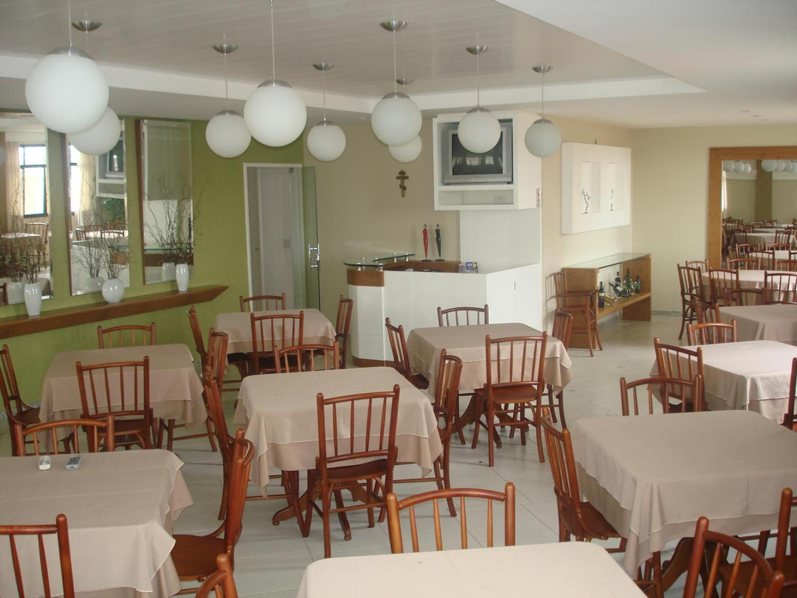 Hotel Linhatur Линярес Екстериор снимка