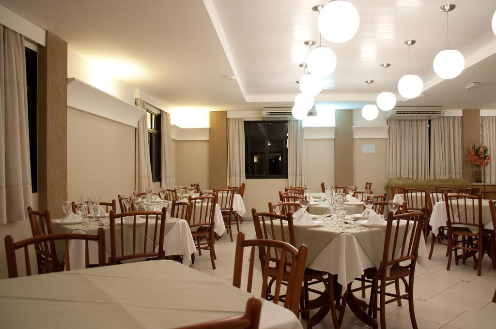 Hotel Linhatur Линярес Екстериор снимка