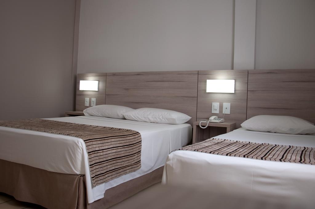 Hotel Linhatur Линярес Екстериор снимка